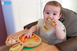 Mẹ cần chuẩn bị gì khi bắt đầu cho bé ăn dặm theo BLW?