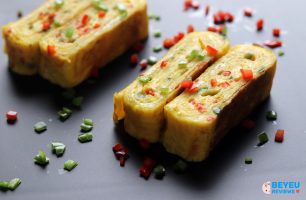 Trứng chiên rau củ thơm ngon cho bé