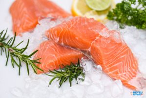 Mách mẹ mẹo bảo quản cá hồi luôn tươi ngon