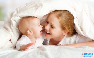 Một số bí quyết giúp mẹ chăm sóc bé sơ sinh dễ và nhẹ nhàng hơn