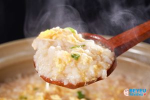 Hướng dẫn nấu cháo trứng gà thơm ngon cho bé ăn dặm